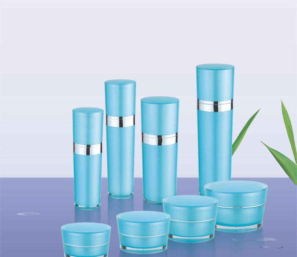 論現(xiàn)代化妝品包裝設(shè)計(jì)的風(fēng)格 論現(xiàn)代化妝品包裝設(shè)計(jì)的風(fēng)格