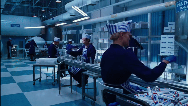 再也不用「擠牙膏」，高露潔換上的「潤滑劑」包裝，讓牙膏從此一滴不剩