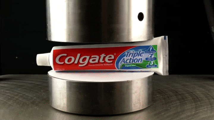 再也不用「擠牙膏」，高露潔換上的「潤滑劑」包裝，讓牙膏從此一滴不剩