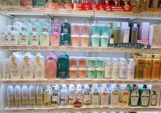 這屆年輕人，還在為買洗發(fā)水頭疼
